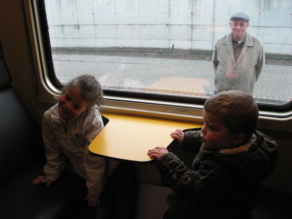 21) In de trein naar Brussel