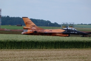 281-F16 Solo Display-Netherlands
