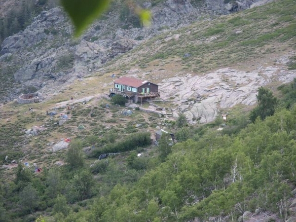 20070616 CorsicaGR20 0231 Piobbu hut