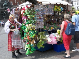 Krakau,  souvenirskraampje op de markt