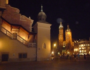 3A Krakau, grote markt, by night _P1120814