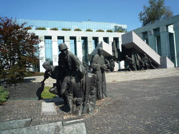 4 Warschau, Opstand van Warschau Monument _P1130313