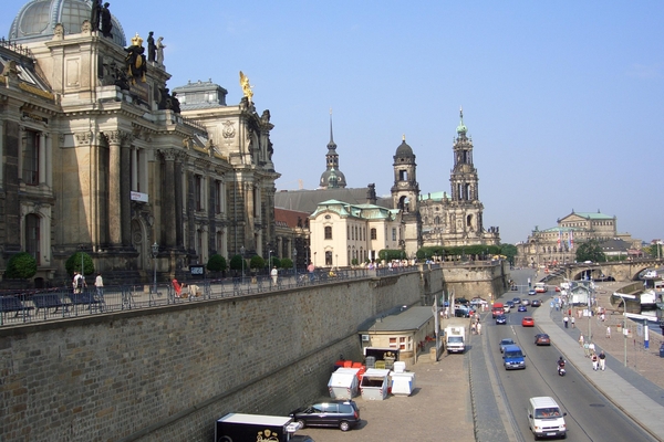 1A Dresden, Bruehlsche Terrasse met de Kunstacademie, Sekundogeni