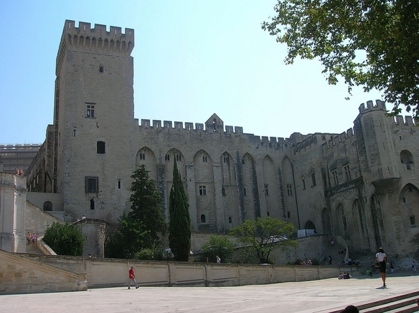 1 Avignon 036