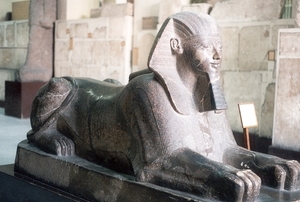 1a EM_nieuw  koninkrijk_Hatshepsut_als sfinx
