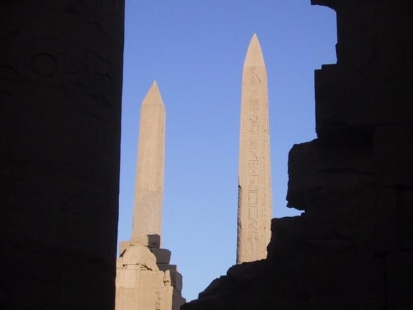 2a Karnak_tempel _obelisken