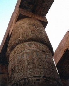 2a Karnak_tempel_De grote tempel van Amun-Re werd beschouwd als h
