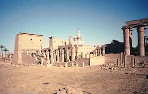 2a Luxor_tempel _binnenhof