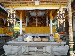 2L Tampaksiring, waterbronnen tempel, Tirta Empul _P1140598