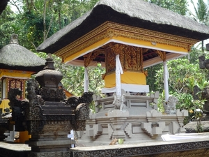 2L Tampaksiring, waterbronnen tempel, Tirta Empul _P1140599