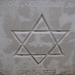 De Davidster op een Joodse grafsteen