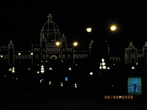 250 - Parlement Victoria by night