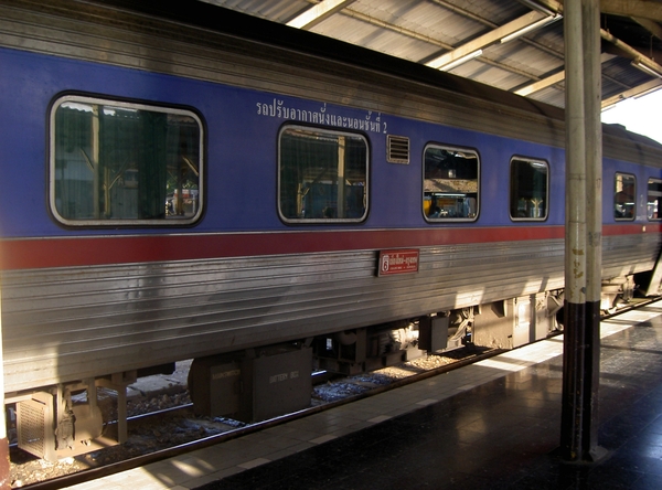Thailand -  Chiang Mai by train to Bangkok mei 2009 (13)