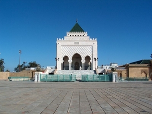 6 Rabat  plein met monumentje