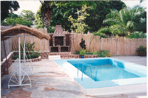 37 Ami huis met swiming pool