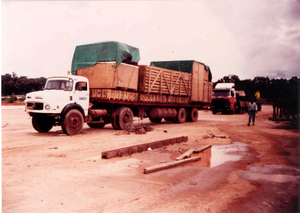 Tantrax camion voor AMI on site in Luilu
