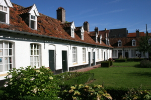 Weeuwhof 21 kleine woningen uit 1769 - Poperinge
