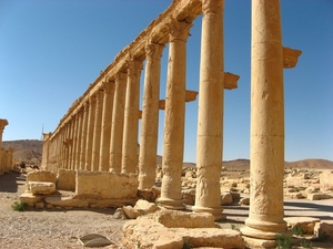 1  Palmyra _kolonnade in hoofdstraat