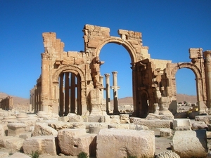 1  Palmyra _monumentale boog aan begin colonnadestraat