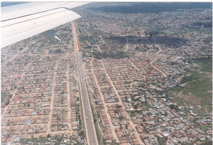 Dar es Salaam zicht vanuit vliegtuig in 1993