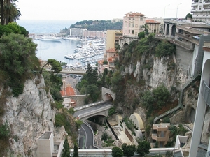 Monaco_zicht  naar beneden met jachthaven
