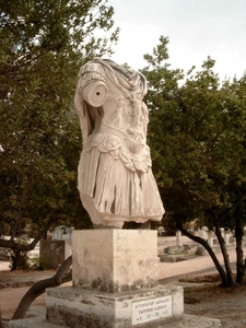 3a 227-Athene-agora romeinsborstbeeld