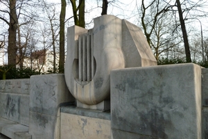 Peter Benoit monument