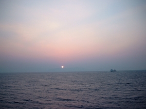 8c 394 Terugvaart op zee-zonsondergang