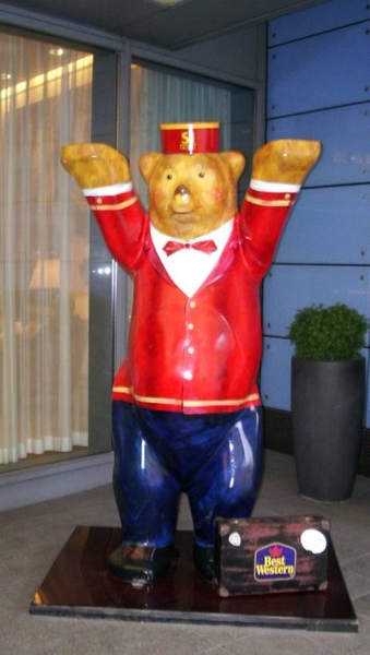 ons hotel met de beer van berlijn