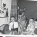 paula met de kinderen1965