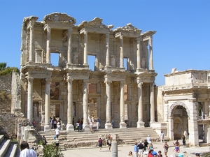 6 Efeze Bibliotheek van Celsus en Hadrianus tempel