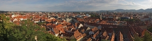 9 Graz  _panorama over de oude stad