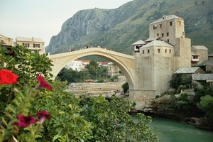 4_BOS_Mostar _de Neretva rivier en de brug 3