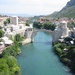 4_BOS_Mostar _de Neretva rivier met zicht op de brug en stad