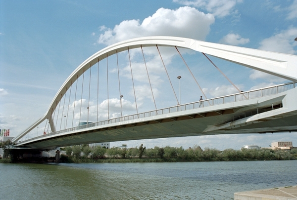 3SE IN Sevilla_Guadalquiver Rivier_Puente De La Barqueta