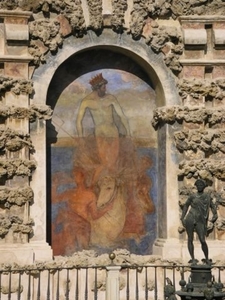 3SE_AL IN Sevilla_real Alcazares_fresco bij Neptunusbron