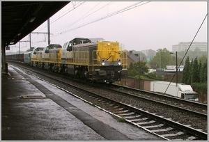 NMBS HLDR 7804-02+06-2354 Antwerpen  Oost 10-09-2003