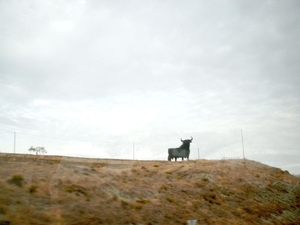 5GT SG2313 Granada_Torremolinos_beeld van stier langs autostrade