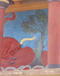 2 Knossos paleis fresco met stier bij ingang
