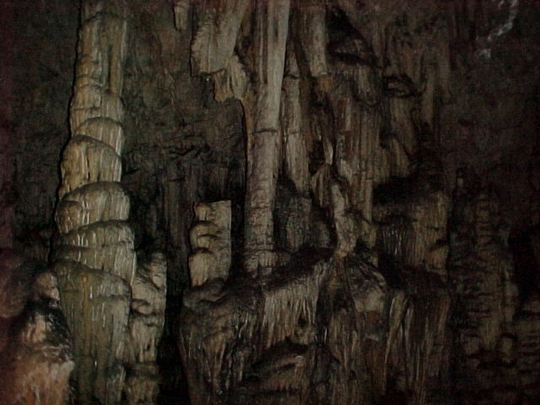 4 Lassithi  plateau  druipstenen in grot van Zeus