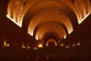 1XC_IN  San Lorenzo_Valle de los Caïdos_tunnel met basilica en d