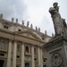 z Vaticaanstad_Sint-Pieters plein met standbeeld paus Pius IX