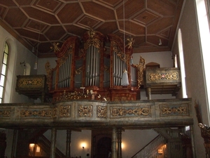 033-Orgel achteraan