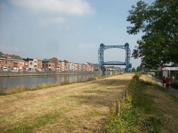 017-Vredesbrug-metalen hefbrug over Zeekanaal Brussel-Schelde