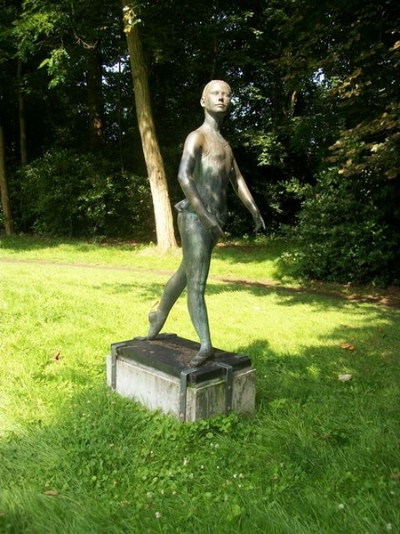 031-Kunstwerken in park Bel-Air in Willebroek