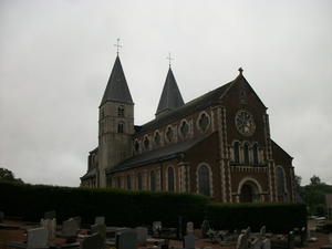 067-St-Pieter en Pauwelskerk met dubbele torens in Neerijse