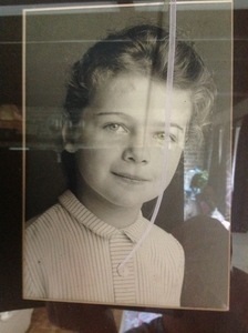 Oma als 9 jarige op school