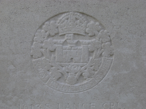DSC4531-Artillery Wood Cemetery-Graf van Ierse dichter Ledwidge