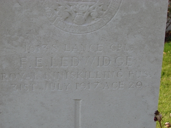 DSC4532-Artillery Wood Cemetery-Graf van Ierse dichter Ledwidge