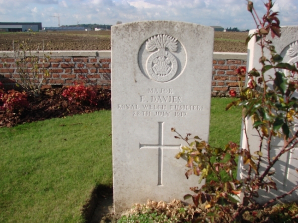 DSC4539-Dragoon Camp Cemetery- Major Davies